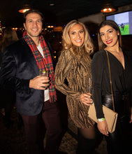 Load image into Gallery viewer, Monday December 15 in Manhattan, NY