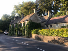 Load image into Gallery viewer, England Hunt Trip